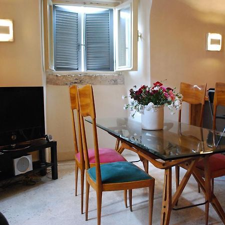 Appartamento Piazza Farnese Рим Екстер'єр фото