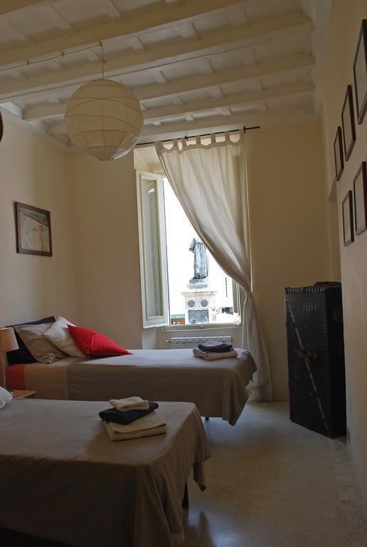 Appartamento Piazza Farnese Рим Номер фото